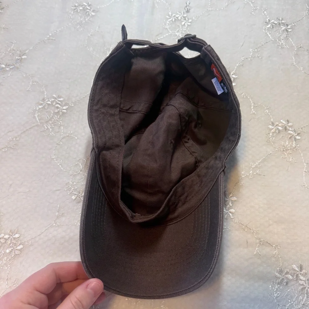 nike brown + black embroidered swoosh baseball cap – one size